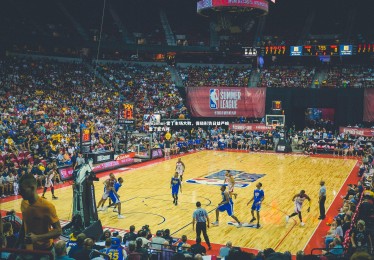 jinnianhui-雷丁主场大败，保级形势日益严峻，雷丁官方网